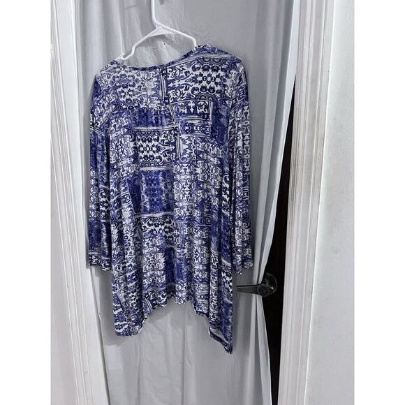 Chicos Periwinkle Blue White V Neck Tunic Xl Shark Bite Hem - Picture 5 of 5